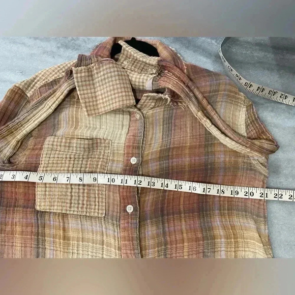 Urban Outfitters UO Shredded Hem Brown Plaid Double Gauze Button Down Size XS - Picture 11 of 13